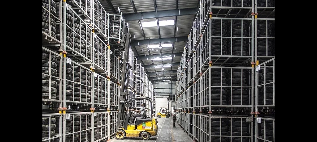 How to Improve Material Handling in Your Warehouse